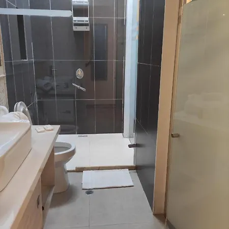 Incredible 1Br Suite 109 Old City-3