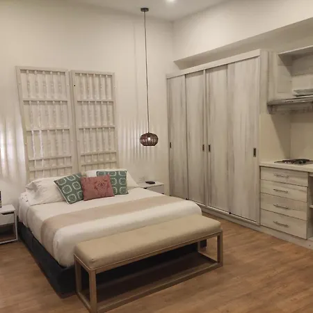 Incredible 1Br Suite 109 Old City-2