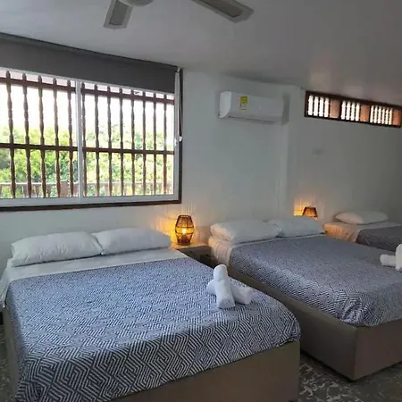 M3-J Habitacion Quintuple En El Centro Historico Con Aire Acondicionado Y Wifi-3