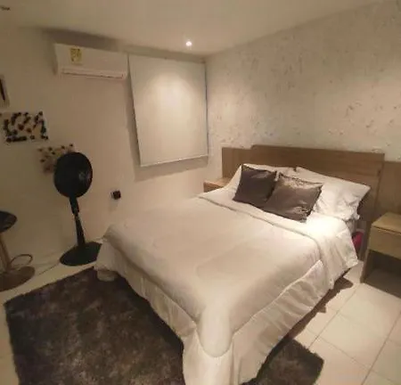 Acogedor Apartamento En Zona Central-2