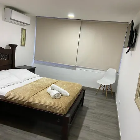 Apartamento De Lujo En El Laguito Cartagena-2