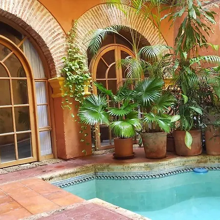 Spacious Apartment With Balcony In Old Walled City Of Cartagena. La Encantada-3