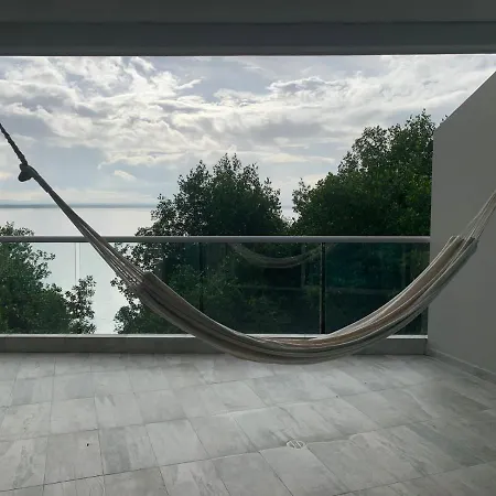 Precioso Apartamento Con Una Vista De Ensueno.-3