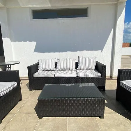 Los Alpes Edif Mile Habitacion Grande Privada Con Sala-Comedor Compartida-3