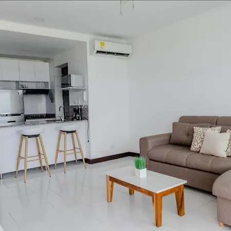 1M9-15 Apartamento Frente Al Mar Con Aire Acondiconado Wifi Y Piscina-3