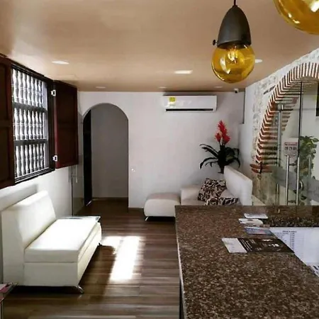 Cl-7 Habitacion De Hotel Con Balcon En Getsemani Desayuno, Aire Acondicionado Y Wifi-2