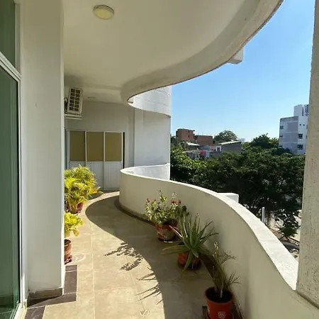 Los Alpes Edif Mile Habitacion Grande Privada Con Sala-Comedor Compartida-2