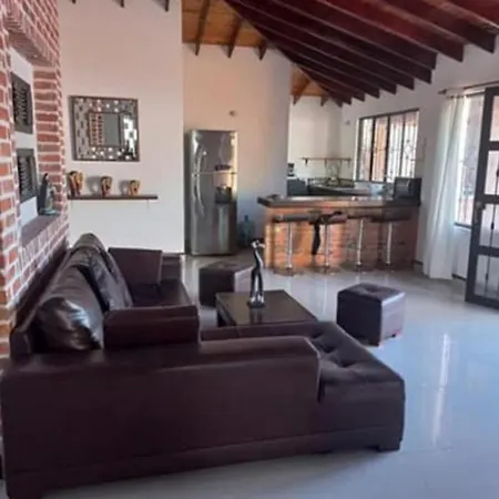 Hermosa Casa Con Piscina-3