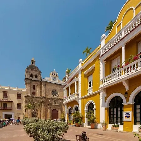 3D Situado En La Zona Turistica De Bocagrande A Solo Pasos Del La Playa, Parqueadero Gratis Y Rapido Internet-2