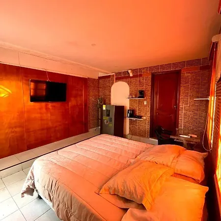 Habitacion Con Entrada Independiente Cerca Al Centro Historico-3