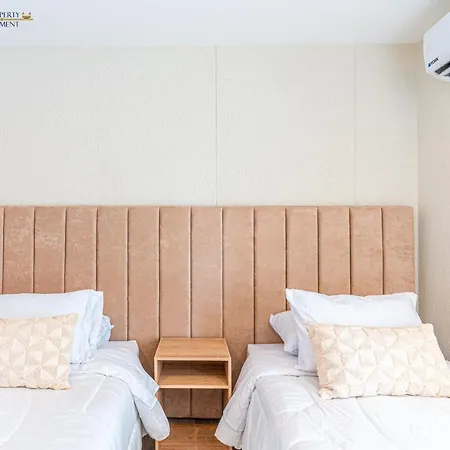 Dominique Cartagena, Beautiful 2 Bedroom Apartment With Private Jacuzzi-3