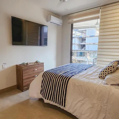 Gorgeous New Apartment Next To The Beach-3