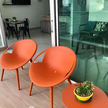 Exclusivo Apartamento En Marbella, A Un Paso Del Centro Historico De Cartagena-3