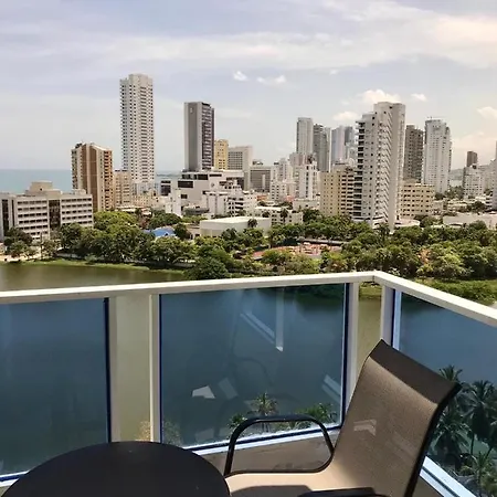 Apartamento Totalmente Equipado A Media Cuadra De La Playa Del Laguito-3