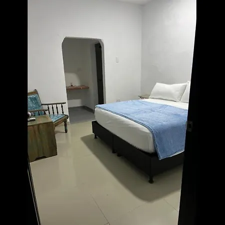 Room In Lodge - Tr-A3D Hostel Room Near Castillo San Felipe With Pool And Wifi-2
