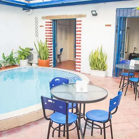 Room In Lodge - Hpt-Sc1 Hotel Room In Getsemani With Pool, Breakfast And Wifi-3