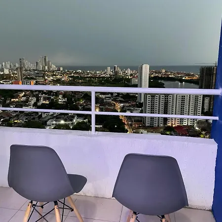 Hermosa Vista Desde El Piso 31 Cerca A Marbella-2