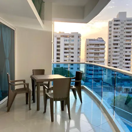 Charming 2Br Apartment With Terrace In El Laguito-3