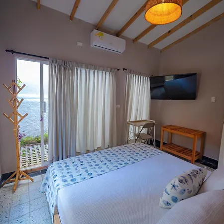 Colonial Beach Airport Hotel-3