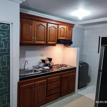 Bonito Apartamento En Cartagena Con Garaje Gratuito-3