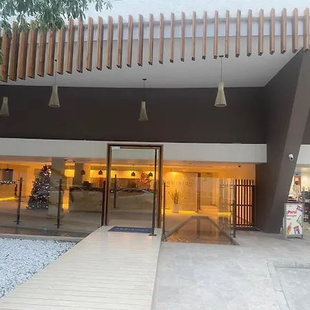 Dominique Cartagena, Beautiful 2 Bedroom Apartment-3