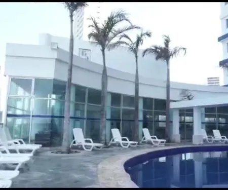 1 Bedroom Infinity Pool-3