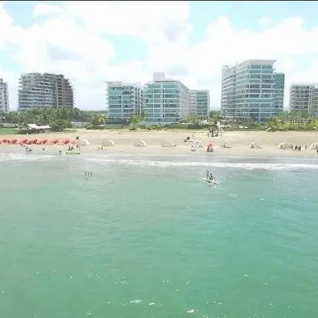 Edificio con piscina frente al mar con Excelente ubicación piso 4-3