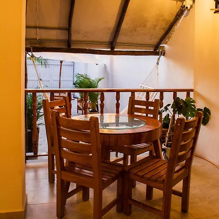 Hb1 Triple Room With Air Conditioning And Wifi-2