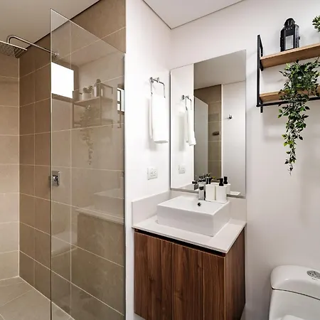 Apartamento Ubicado En, Laureles, Medellin-2