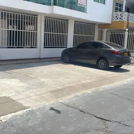 Bonito Apartamento En Cartagena Con Garaje Gratuito-2
