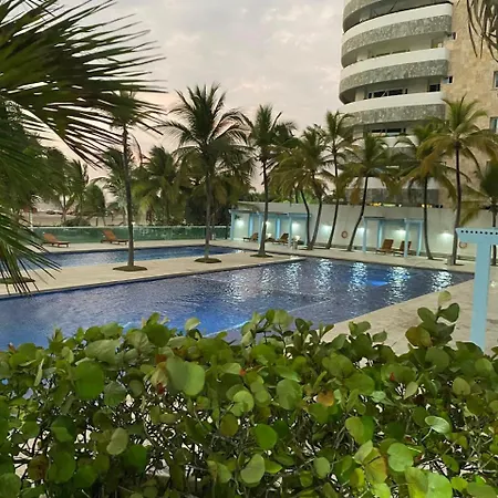 Edificio con piscina frente al mar con Excelente ubicación piso 4-2