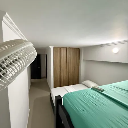 Apartamentos en Edificio Los Delfines-2