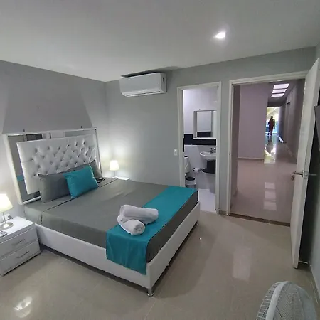 Hotel Bm-17 Cerca Al Mar Con Aire Acondicionada Y Wifi-2