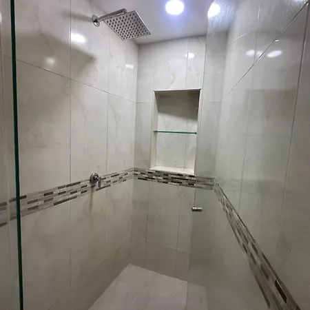 Apartamento Tranquilo Con Hermosas Vistas-3