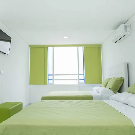 Apartamento 1904 El Laguito-3