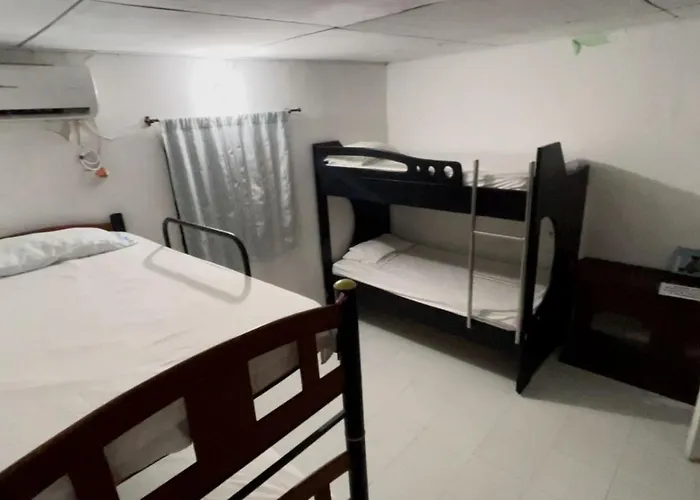 Habitacion Basica - Cerca Al Aeropuerto Cartagène acceptant les animaux